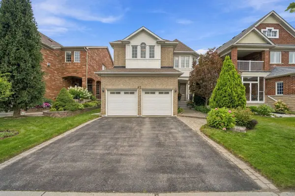 42 Kaitlin DR, Richmond Hill, ON L4E 3W7