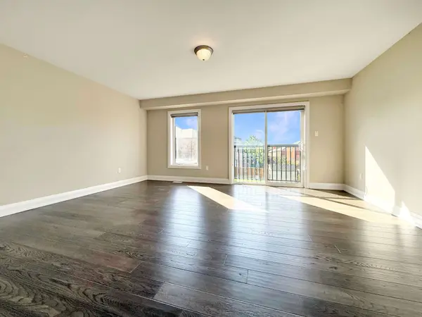 922 Isaac Phillips WAY, Newmarket, ON L3X 2Y8