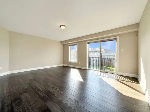 922 Isaac Phillips WAY, Newmarket, ON L3X 2Y8