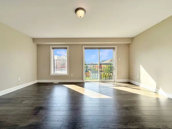 922 Isaac Phillips WAY, Newmarket, ON L3X 2Y8