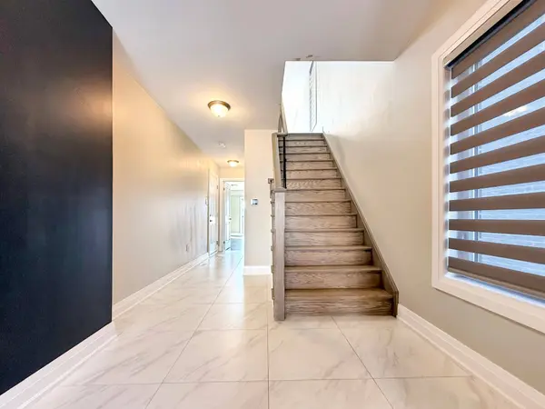 922 Isaac Phillips WAY, Newmarket, ON L3X 2Y8