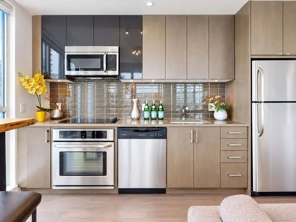 89 Dunfield AVE #1002