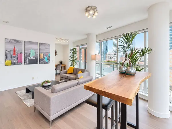 89 Dunfield AVE #1002, Toronto C10, ON M4S 0A4