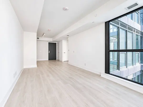 33 Frederick Todd WAY #431, Toronto C11, ON M4G 0C9