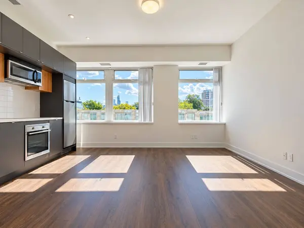 111 St Clair AVE W #315, Toronto C02, ON M4V 1N5