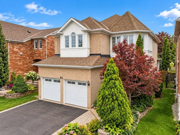 42 Kaitlin DR, Richmond Hill, ON L4E 3W7