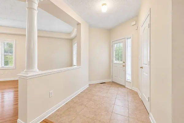 42 Kaitlin DR, Richmond Hill, ON L4E 3W7