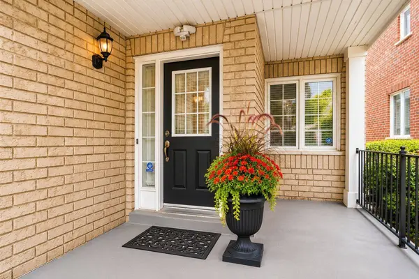 42 Kaitlin DR, Richmond Hill, ON L4E 3W7