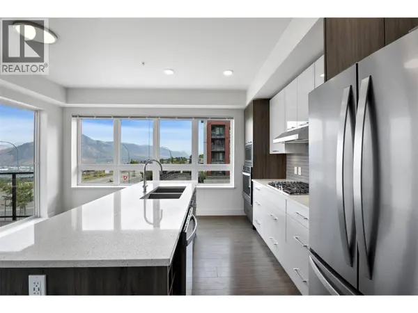 885 University DR #201, Kamloops, BC V2C5N3
