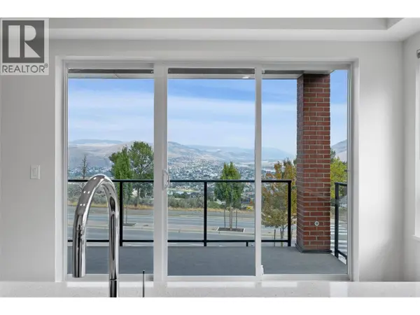 885 University DR #201, Kamloops, BC V2C5N3