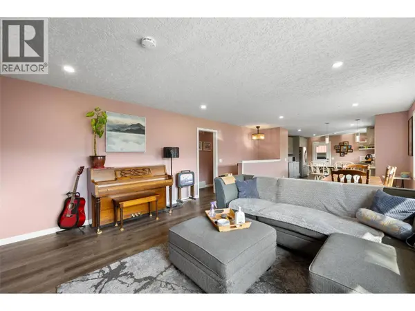 4326 KARINDALE Road, Kamloops, BC V2B8N1