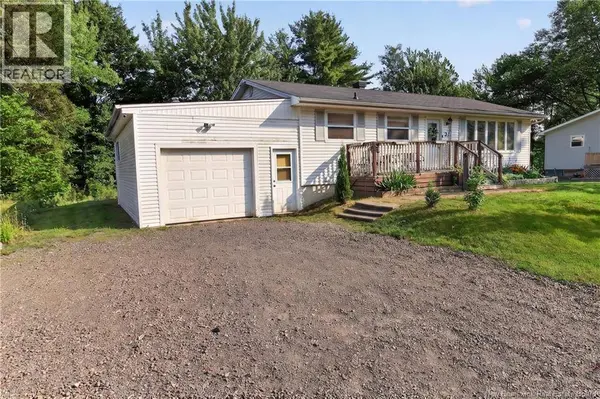 2 Pleasantview Street, Lutes Mountain, NB E1G2S6