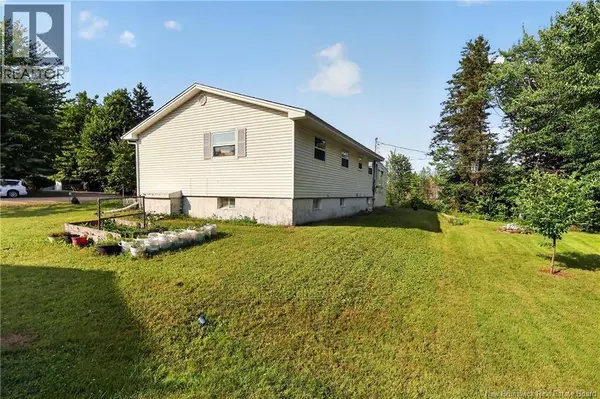 2 Pleasantview Street, Lutes Mountain, NB E1G2S6