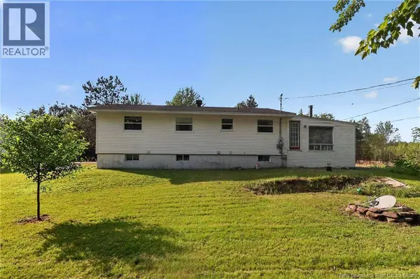 2 Pleasantview Street, Lutes Mountain, NB E1G2S6