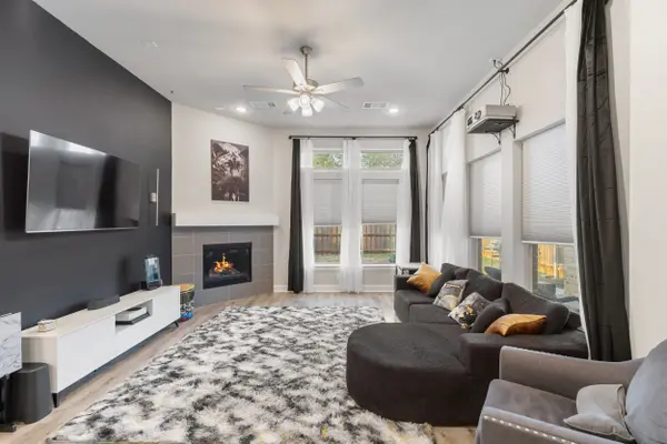 324 Moonvine Dr, Little Elm, TX 75068-1757