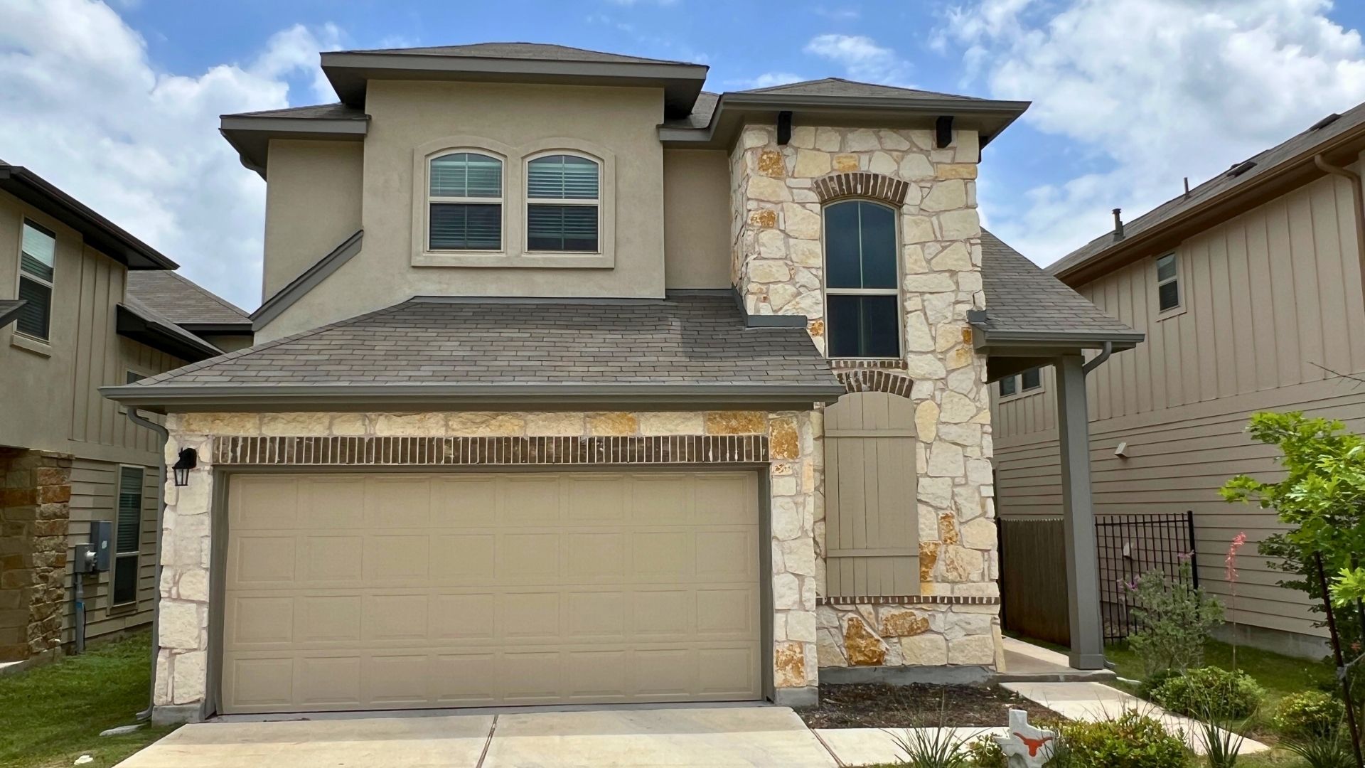 Home in Larkspur Leander TX showing housing styles buyers compare in north Leander