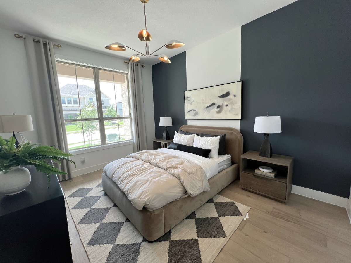 Pulte downstairs guest suite in Saddleback at Santa Rita Ranch Liberty Hill Texas