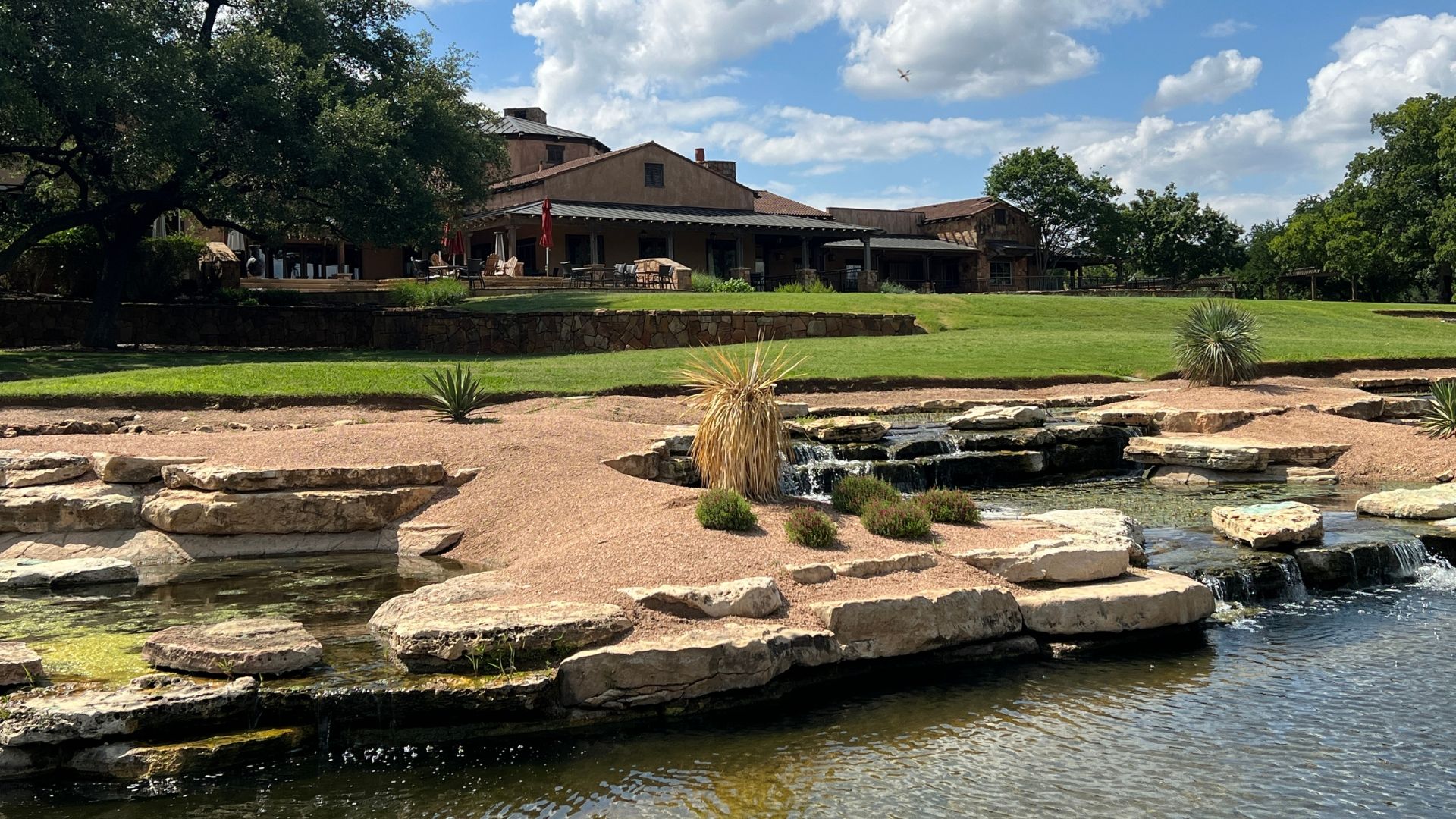Cimarron Hills Golf and Country Club clubhouse and amenities in Georgetown Texas