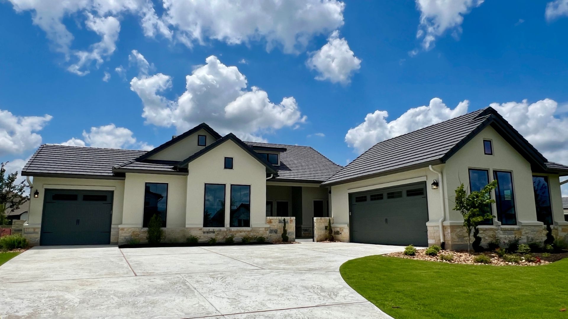 Resale home curb appeal in Santa Rita Ranch