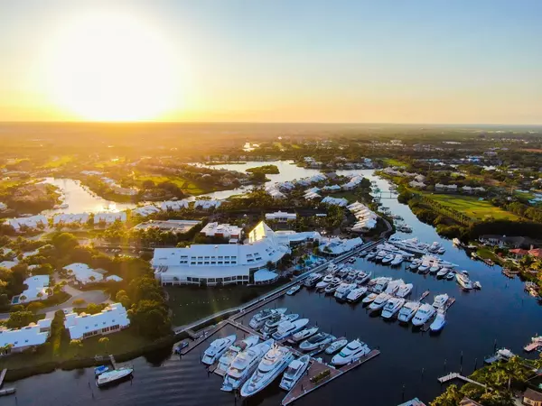 Why Billionaires Quietly Choose Admirals Cove And Why Spyglass Lane Remains Its Crown Jewel