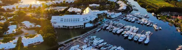 Living the Boater’s Dream: Top Club Communities with Private Docks in Jupiter