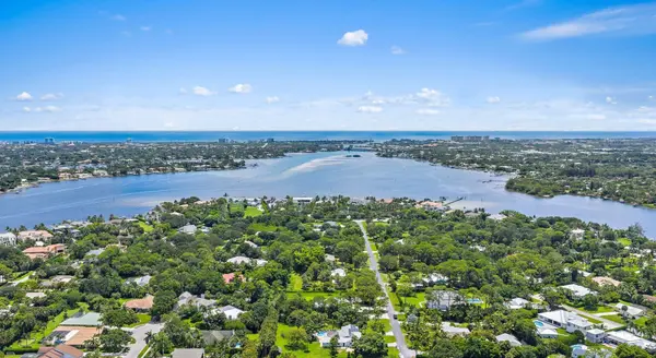 Why is Pennock Point Jupiter's Premier Riverfront Community?