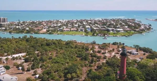 Lighthouse -Jupiter Inlet Colony