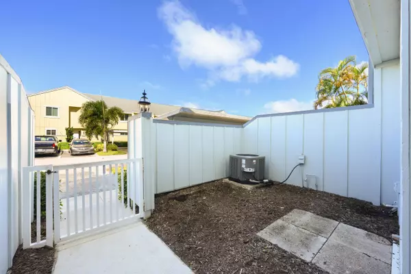 6222 Riverwalk LN 7, Jupiter, FL 33458