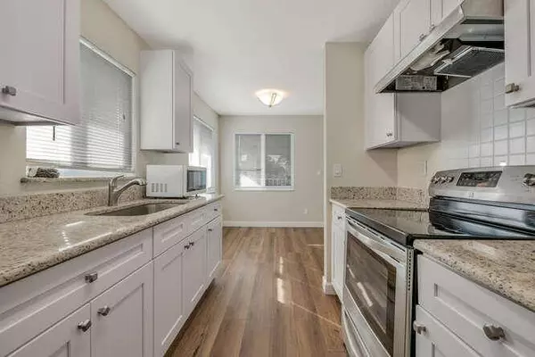 6881 Church St, Jupiter, FL 33458-3835