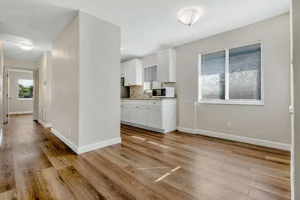 6881 Church St, Jupiter, FL 33458-3835