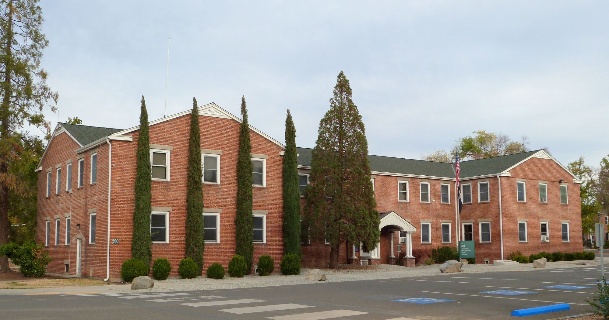 Camp_White_Station_Hospital_Administration_Building_2_-_White_City_Oregon