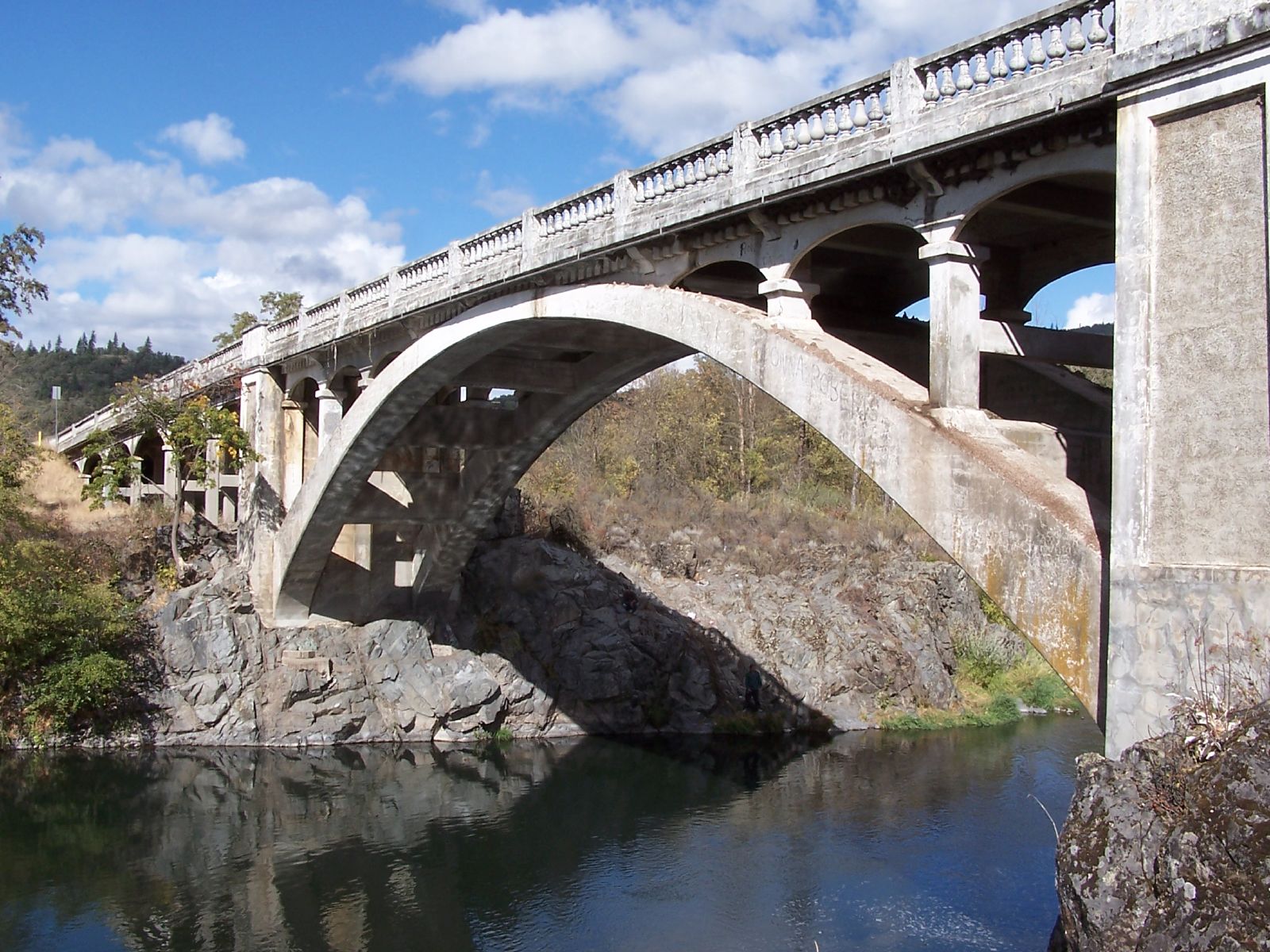 Rock_point_bridge_-_Flickr_-_Slideshow_Bruce