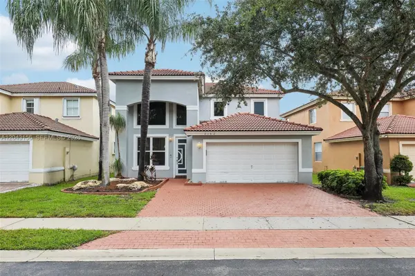 2162 NW 77th Ter, Pembroke Pines, FL 33024-3661