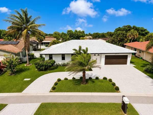 3023 NW 123rd Ave, Coral Springs, FL 33065-3256