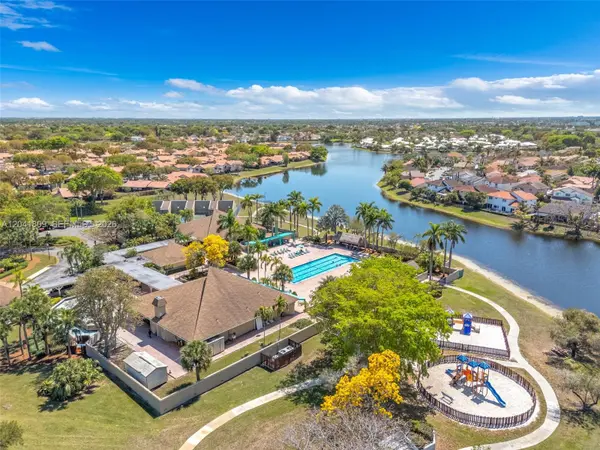 4766 SW 154th Ave, Miami, FL 33185-4428
