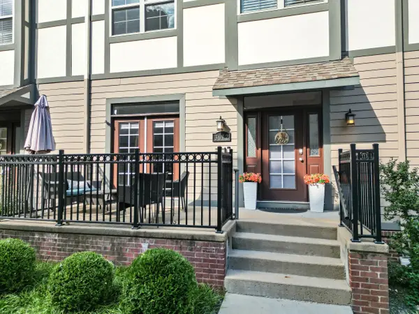 3612 Flad Ave, St Louis, MO 63110-4022