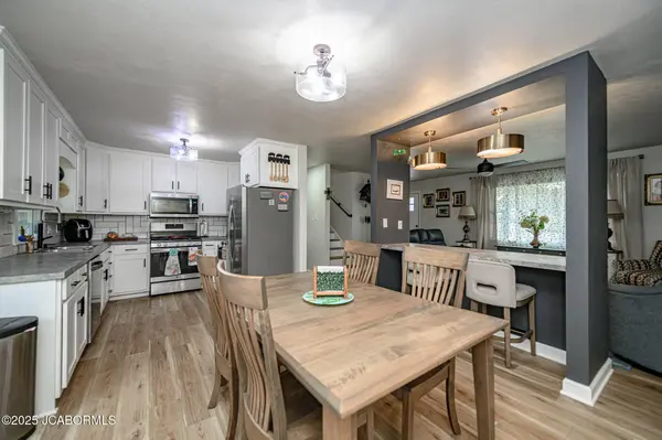 2933 HILLVIEW DRIVE, Jefferson City, MO 65101