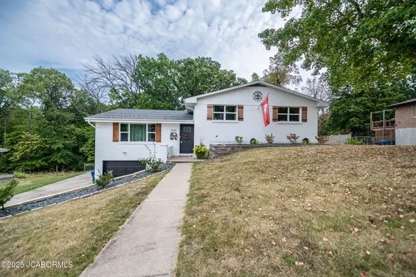 2933 HILLVIEW DRIVE, Jefferson City, MO 65101