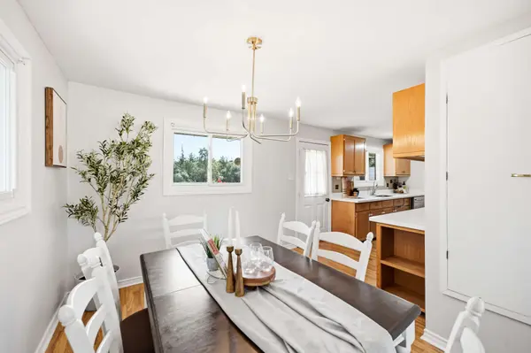 94 Johnstown Rd, Quinte West, ON K8V 5P8