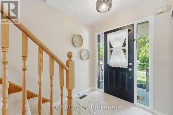 3 BATTENBERG COURT, East Gwillimbury (mt Albert), ON L0G1M0
