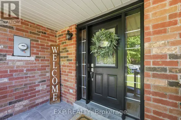 3 BATTENBERG COURT, East Gwillimbury (mt Albert), ON L0G1M0