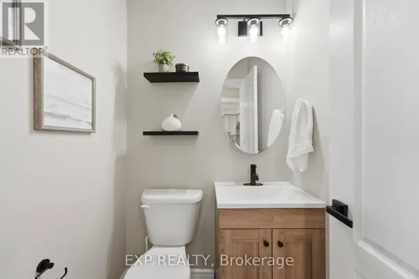 3 BATTENBERG COURT, East Gwillimbury (mt Albert), ON L0G1M0