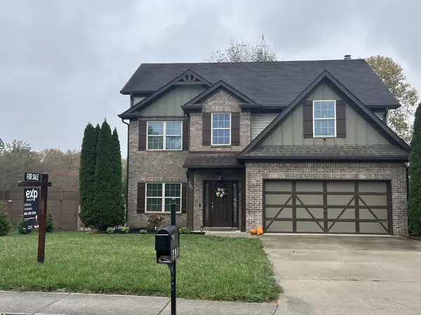 791 W Glenview Dr, Lenoir City, TN 37771-6821