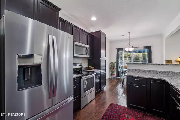 487 Broadberry Ave, Oak Ridge, TN 37830