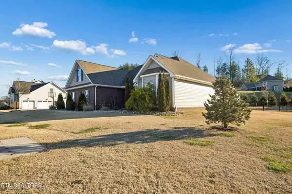 487 Broadberry Ave, Oak Ridge, TN 37830