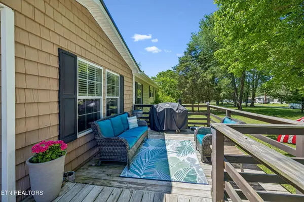 1153 Little Dogwood Rd, Kingston, TN 37763