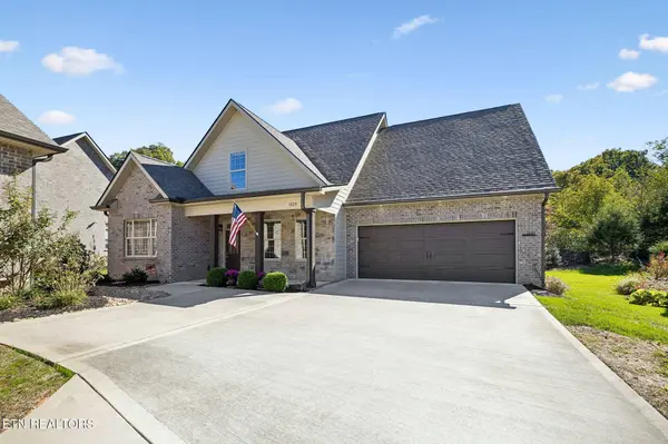 1829 Mountain DR