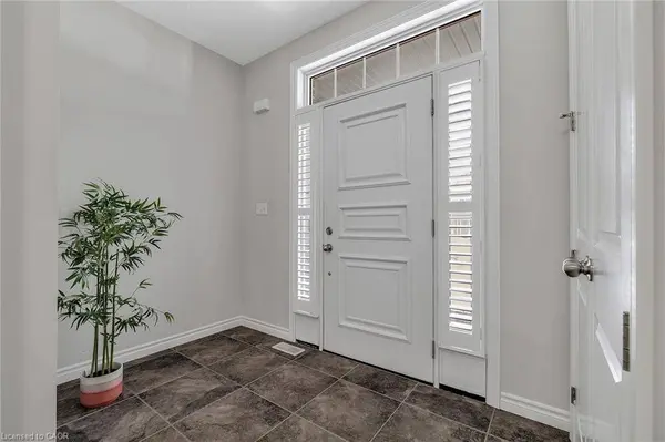 297 Thomas Slee Drive, Kitchener, ON N2P 0B7