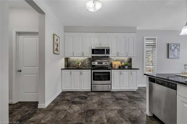 297 Thomas Slee Drive, Kitchener, ON N2P 0B7