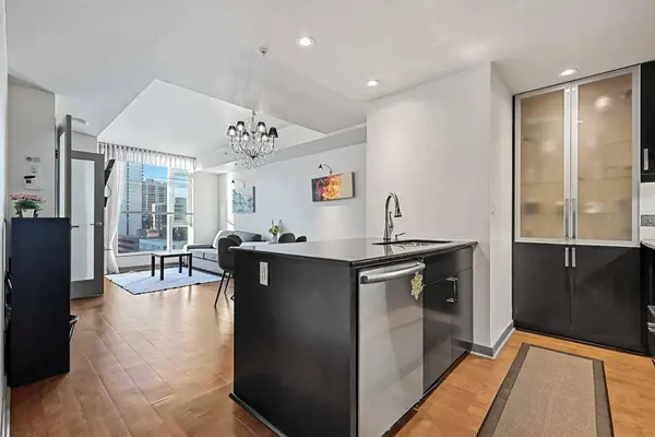 888 4 AVE SW #1708, Calgary, AB T2P 0K4